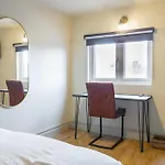 The Black House - Air Host & Stay - 5 Bedrooms