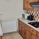 A Cozy Home In Liverpool