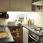 Seal, Comfortable Family Cottage