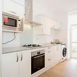 Open Plan 1 Bed Flat For Professional All Bills Included