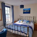 Lyndale Guest House