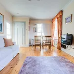 Guestready - Historic Edinburgh Old Town Apartment