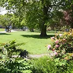 Lime Tree House-Poole