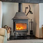 5 Bed In Aberdovey 94475