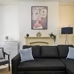 Kinsley House - Liverpool - 4 Bedroom Home