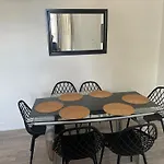 Stunning 3 Bedroom Apartment With Garden