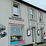 Honeysuckle Cottage By The Sea