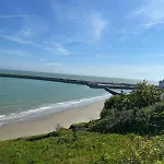 Seaside Serenity 3 Bedroom Retreat 5 Mins From Folkstone Beach, Suitable For Contractors