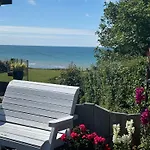 Sea Breeze Lodge