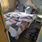 Bond'S Caravan Hire, 4 Bedrooms, Minimum Stay 2 Nights