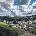 Hollycombe