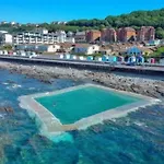 Thorndale - Luxury Coastal Home - Hot Tub , Cinema & Games Room