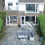 Rainbow Leap - 5 Bed Holiday Home - Saundersfoot