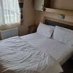 8 Berth Deluxe Caravan Pg31