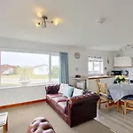 F51 The Gables, Riviere Towans