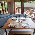 The Lodge Clifftop Park