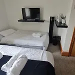 Tippy'S Guesthouse