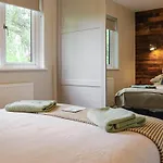 Menai Lodge - Uk47604