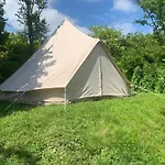 Spindle Tree Glamping Near Brighton
