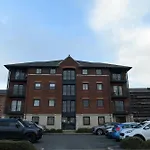 Stunning Liverpool City Location With River View And Parking Space Included