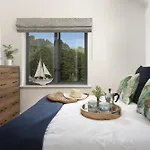 Fowey Belvedere, River View Penthouse Apartment
