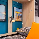 Funky City Apartment - Secure Parking - Wifi - Sleeps 6 - No Parties