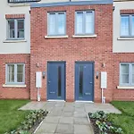 Curlew House Beautiful Modern Town House With Parking Abbey Views