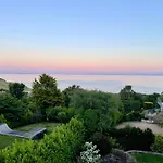 Stunning Charmouth Property With Bay Views!