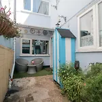 3 Anchor Cottage