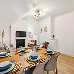 Newly Refurbished Apartment In Brighton Sleeps 7