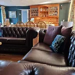 Orchard Cottage With A Private Pool And Ev Point