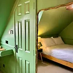 Rooms At The Quayside - Stylish En-Suite Rooms On Poole Quay All Fully Refurbed