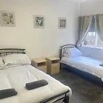 Comfy Staycation! 2 Bedroom Apt- Families & Business Travelers - Excellent Location In The City Centre - Everhome Ltd By Luxiety Stays Short Stay Serviced Accommodation Southend On Sea
