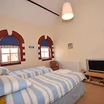 2 Bed In Clovelly 75468