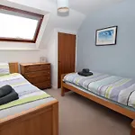 2 Bed In Aberporth 1Ml Sw 79160