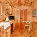 Hafan Gelli Sheperds Hut - Enlli