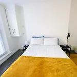 A Modern 2 Bedroom Seaside Apartment