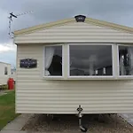 Kingfisher Horizon III 8 Berth Close To Site Entrance