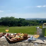 Luxurious Property Set In The Heart Of Cornwall With Breathtaking Views -Rhubarb Cottage