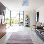 Bright And Airy 3 Bedroom House In Portstewart