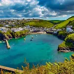 Jolie Brise, Port Isaac Bay Holidays
