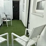 The Well Street Terrace