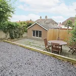 4 Tan Y Bryn Road