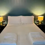 Rooms At The Quayside - Stylish En-Suite Rooms On Poole Quay All Fully Refurbed