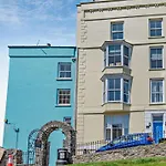 2 Bed In Tenby Fb175