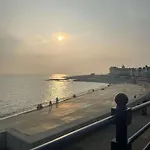 Luxury Stay In The Heart Of Porthcawl
