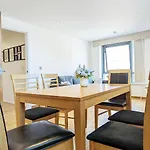 Guest Room In City Centre Near Key Attractions