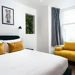 Room 1, Hotel Style Double Bedroom In Marazion