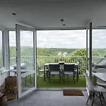 Sunrise 6 Bedroom Home In Looe Cornwall