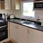 Forget-Me-Not Stays Holiday Caravan- 3 Bedrooms